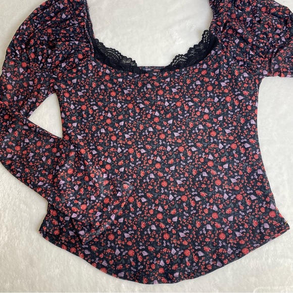 Maeve Floral Ballon Shoudlers Bell Sleeves Top with Lace Detail Size M - Picture 6 of 17